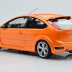 Ford Focus Mk2 ST 2.5 エレクトリックオレンジ Otto 1:18 - image 5 of 6
