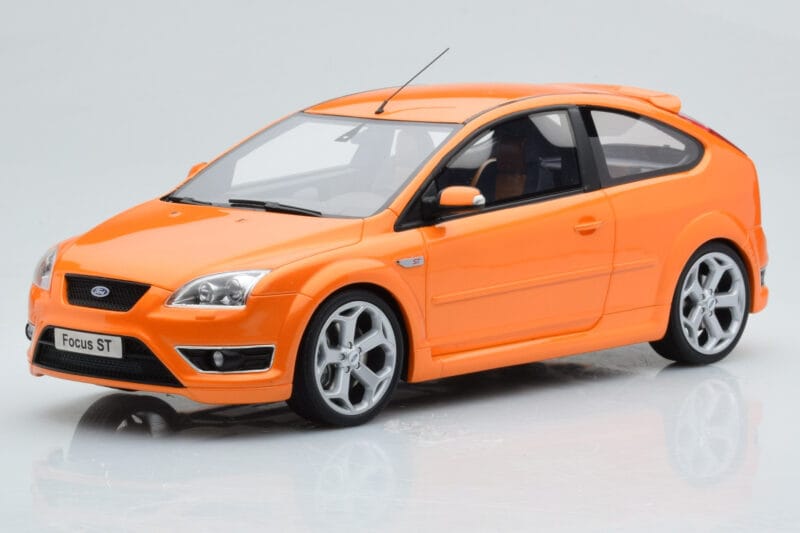 Ford Focus Mk2 ST 2.5 エレクトリックオレンジ Otto 1:18