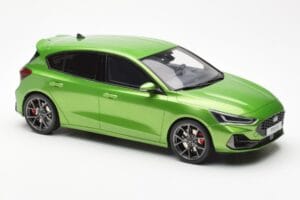 Ford Focus Mk5 ST Phase 2 ミーングリーン Otto 1:18 OT450 レジン - 画像 4/6
