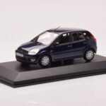Ford Fusion ブルー Minichamps 1:43 - image 2 of 4