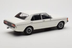 Ford Granada Mk1 ホワイト MCG 1:18 MCG18395 メタル - 画像 2/6
