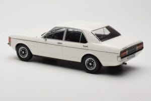 Ford Granada Mk1 ホワイト MCG 1:18 MCG18395 メタル - 画像 5/6
