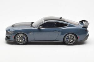 Ford Mustang Dark Horse ベイパーブルーメタリック GT Spirit 1:18 GT454 レジン - 画像 3/6