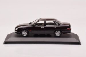 Ford Scorpio ブラック Minichamps 1:43