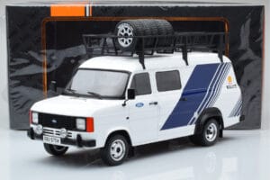 Ford Transit Mk2 Van Team Ford Rally Assistance IXO 1:18 18RMC058XE メタル - 画像 6/6