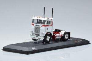 Freightliner COE ホワイト IXO 1:43 TR128