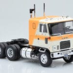 GMC Astro 95 ベージュ ホワイト IXO 1:43 - image 3 of 5