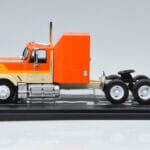 GMC General オレンジ IXO 1:43 TR129 - image 3 of 6