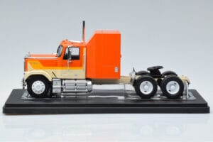 GMC General オレンジ IXO 1:43 TR129 メタル - 画像 3/6