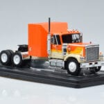 GMC General オレンジ IXO 1:43 TR129 - image 4 of 6