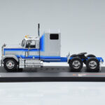 GMC General シルバー IXO 1:43 TR079 - image 3 of 6