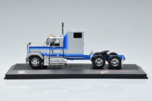 GMC General シルバー IXO 1:43 TR079 メタル - 画像 3/6