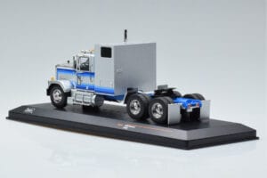GMC General シルバー IXO 1:43 TR079 メタル - 画像 5/6
