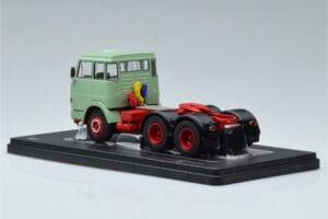 Henschel HS 19 TS グリーン IXO 1:43 TR151 メタル - 画像 5/6