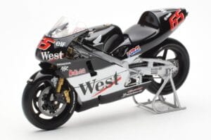 Honda NSR500 West Honda Pons #65 L. Capirossi 500cc World Championship 2001 Minichamps 1:12 122016165 メタル - 画像 2/4