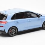 Hyundai i30 N ライトブルー Otto 1:18 - image 2 of 6