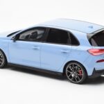 Hyundai i30 N ライトブルー Otto 1:18 - image 5 of 6