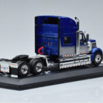 International Lonestar ブルー IXO 1:43 TR118 - image 2 of 6