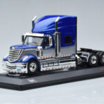 International Lonestar ブルー IXO 1:43 TR118