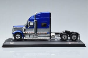 International Lonestar ブルー IXO 1:43 TR118 メタル - 画像 3/6