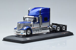 International Lonestar ブルー IXO 1:43 TR118