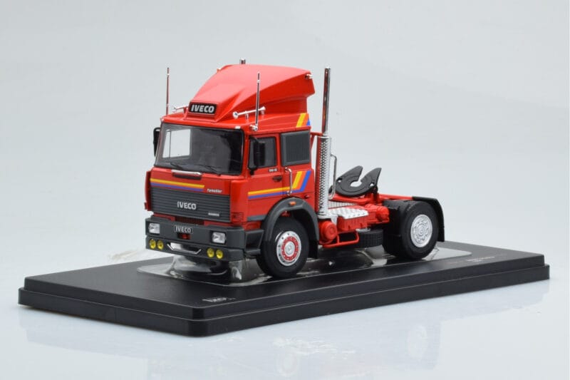 Iveco Turbo Star 190-42 レッド IXO 1:43