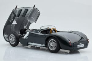 Jaguar C-Type グリーン AUTOart 1:18 73500 メタル - 画像 3/8