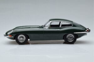 Jaguar E-Type Series 1 ブリティッシュレーシンググリーン KK-Scale 1:18 KKDC180431 メタル - 画像 3/6