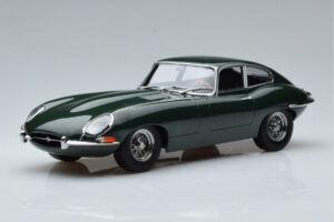 Jaguar E-Type Series 1 ブリティッシュレーシンググリーン KK-Scale 1:18