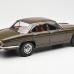 Jaguar XJ6 Series 1 4.2 Sable ブラウン Paragon 1:18 - image 3 of 8