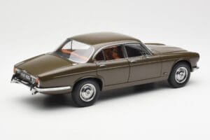 Jaguar XJ6 Series 1 4.2 Sable ブラウン Paragon 1:18 2011004 メタル - 画像 3/8