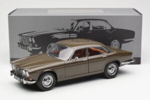 Jaguar XJ6 Series 1 4.2 Sable ブラウン Paragon 1:18 2011004 メタル - 画像 8/8