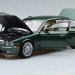 Jaguar XJ6 X350 レーシンググリーン Almost Real 1:18 - image 2 of 13