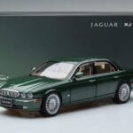 Jaguar XJ6 X350 レーシンググリーン Almost Real 1:18 - image 13 of 13