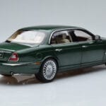 Jaguar XJ6 X350 レーシンググリーン Almost Real 1:18 - image 3 of 13
