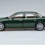 Jaguar XJ6 X350 レーシンググリーン Almost Real 1:18 - image 5 of 13