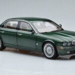 Jaguar XJ6 X350 レーシンググリーン Almost Real 1:18 - image 6 of 13