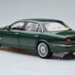 Jaguar XJ6 X350 レーシンググリーン Almost Real 1:18 - image 7 of 13