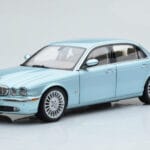 Jaguar XJ6 X350 Seafrost ライトブルー Almost Real 1:18