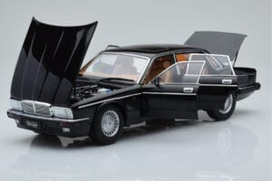 Jaguar XJ6 XJ40 エボニーブラック Almost Real 1:18 810543 メタル - 画像 2/11