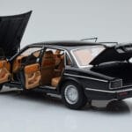 Jaguar XJ6 XJ40 エボニーブラック Almost Real 1:18 - image 5 of 11