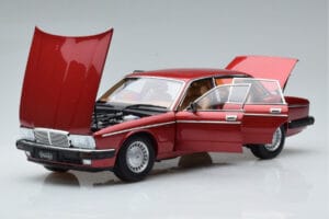 Jaguar XJ6 XJ40 フラメンコレッド Almost Real 1:18 810541 メタル - 画像 2/11