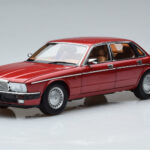 Jaguar XJ6 XJ40 フラメンコレッド Almost Real 1:18