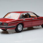 Jaguar XJ6 XJ40 フラメンコレッド Almost Real 1:18 - image 3 of 11