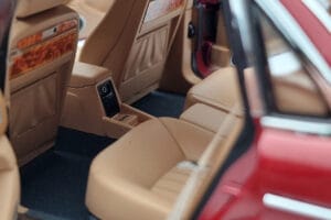 Jaguar XJ6 XJ40 フラメンコレッド Almost Real 1:18 810541 メタル - 画像 10/11