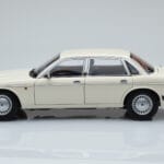 Jaguar XJ6 XJ40 グレイシャーホワイト Almost Real 1:18 - image 4 of 11