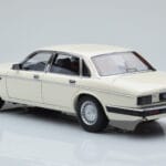 Jaguar XJ6 XJ40 グレイシャーホワイト Almost Real 1:18 - image 7 of 11