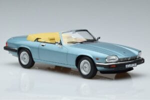 Jaguar XJS V12 コンバーチブル ライトブルー メタリック Norev 1:18 182635 メタル - 画像 4/6