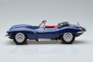 Jaguar XKSS ブルー AUTOart 1:18 73510 メタル - 画像 5/9