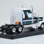 Kenworth W900 グリーン ホワイト IXO 1:43 - image 2 of 6